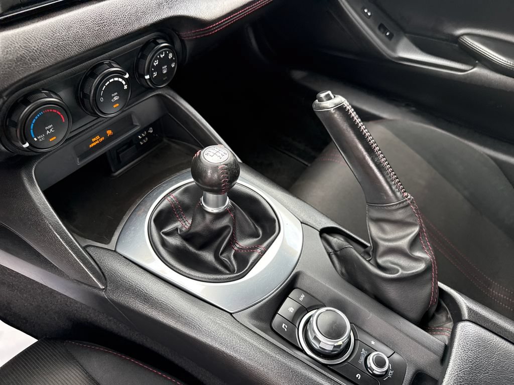 Used 2016 MAZDA MX-5 Miata Club w/ Brembo/BBS Package RWD image 24