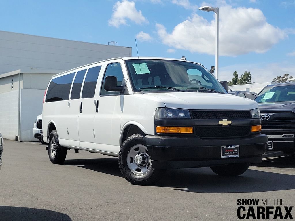 Used 2020 Chevrolet Express 3500 LS RWD image 2