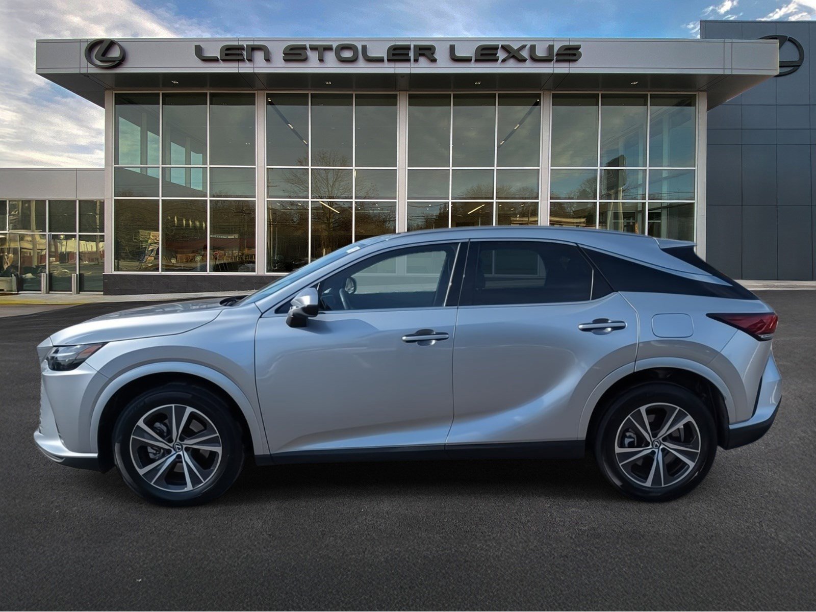 Used 2024 Lexus RX 350 Premium w/ Accessory Package image 6