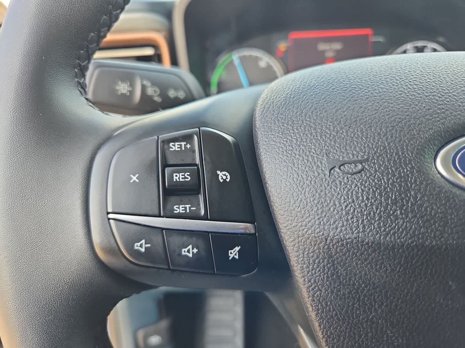 Used 2023 Ford Maverick Lariat FWD image 21