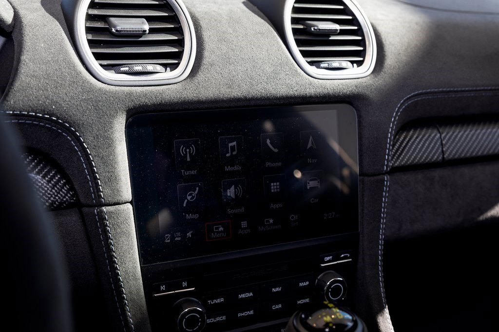 Used 2024 Porsche 718 Cayman GT4 RS image 39