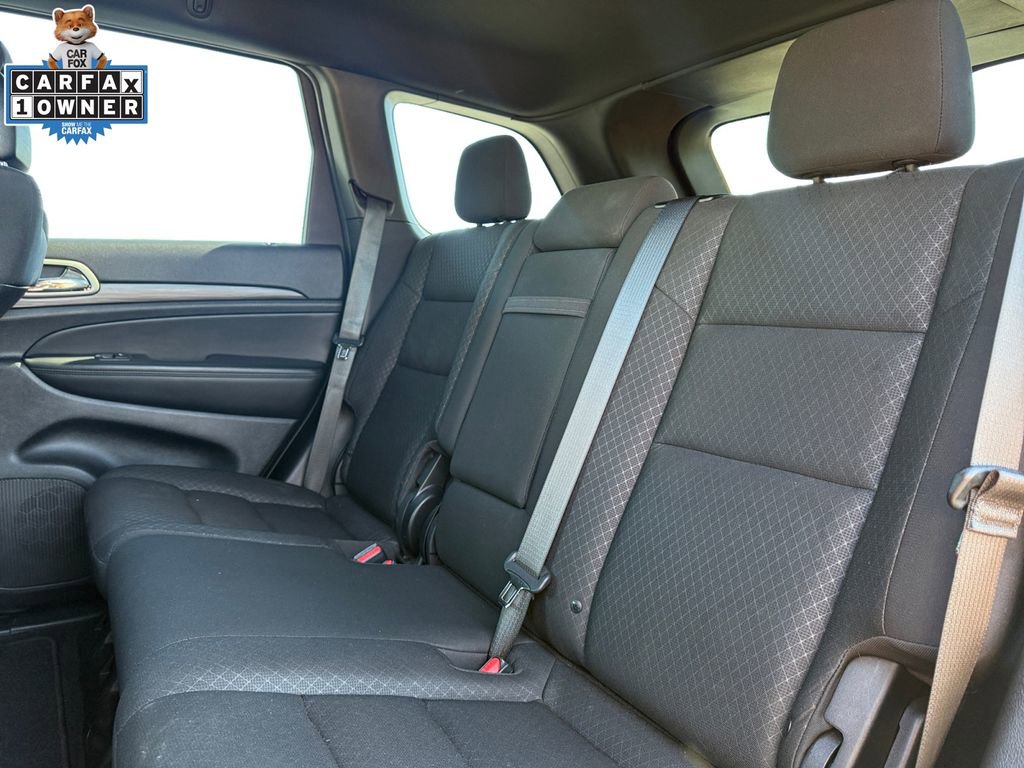 Used 2021 Jeep Grand Cherokee Laredo AWD/4WD image 14