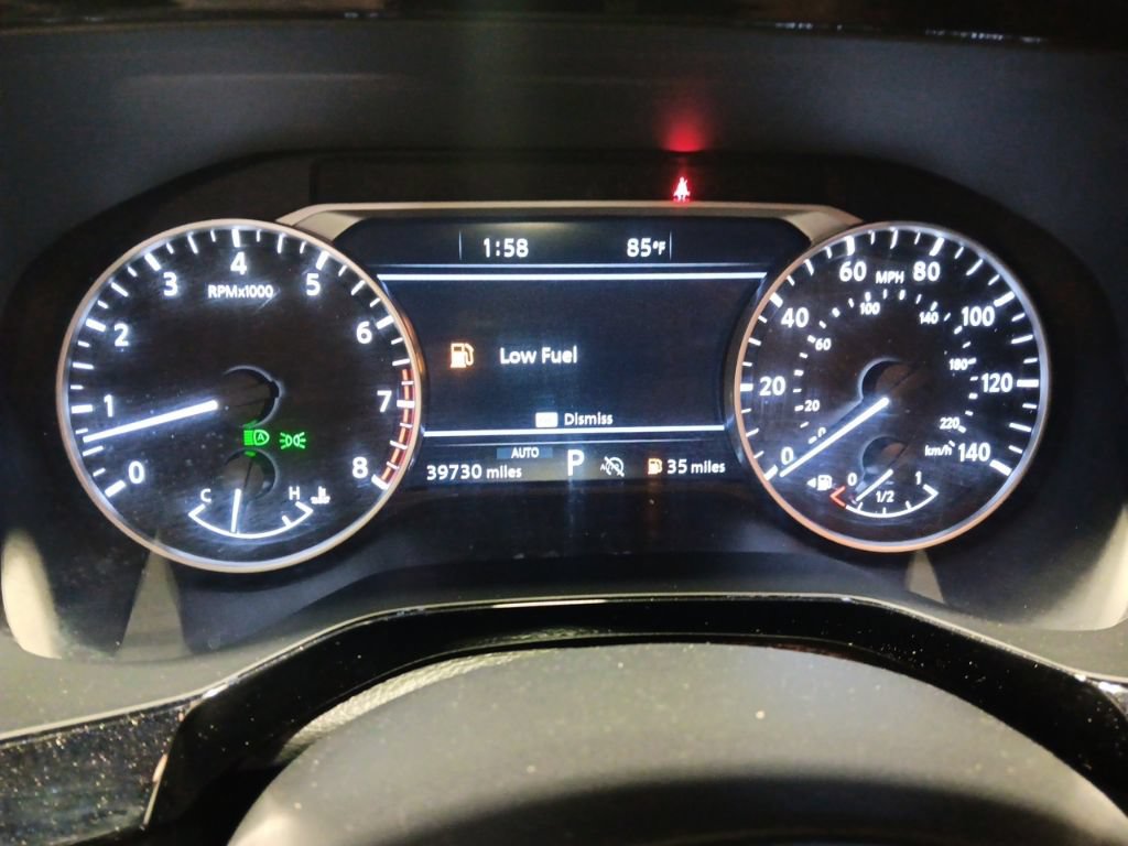 Used 2025 Nissan Pathfinder SL AWD/4WD image 4