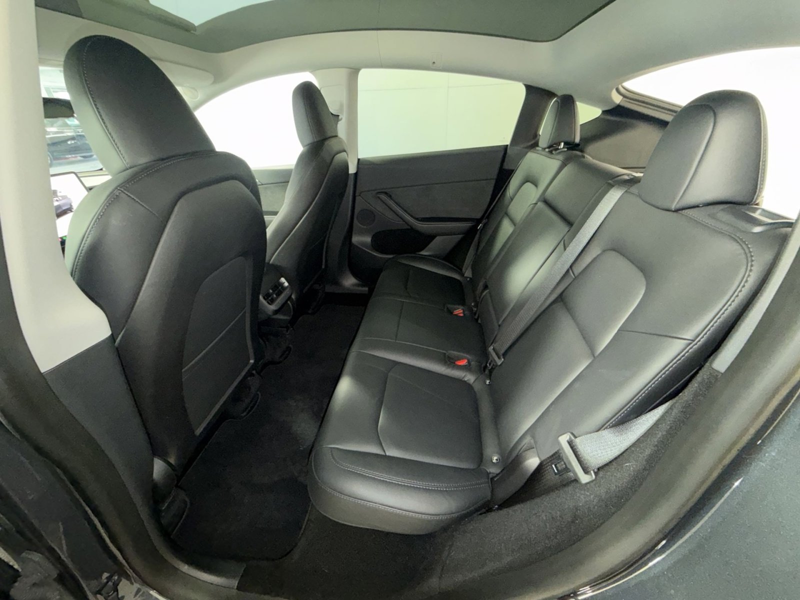 Used 2023 Tesla Model Y Performance image 25