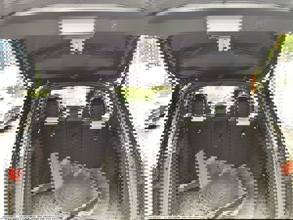 Used 2023 Land Rover Range Rover Sport SE Dynamic AWD/4WD image 16