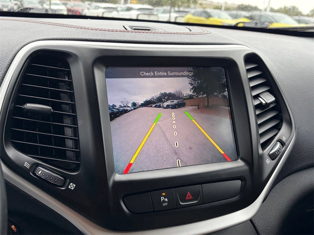 Used 2018 Jeep Cherokee Limited w/ Luxury Group image 14