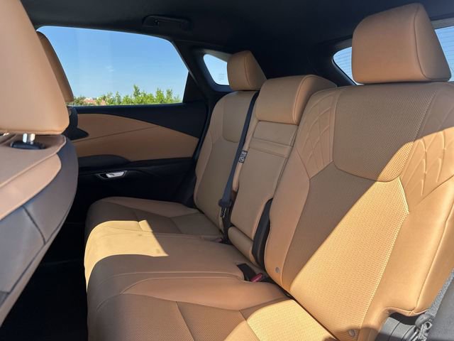 Used 2024 Lexus RX 350 Premium w/ Accessory Package (Z1) image 27