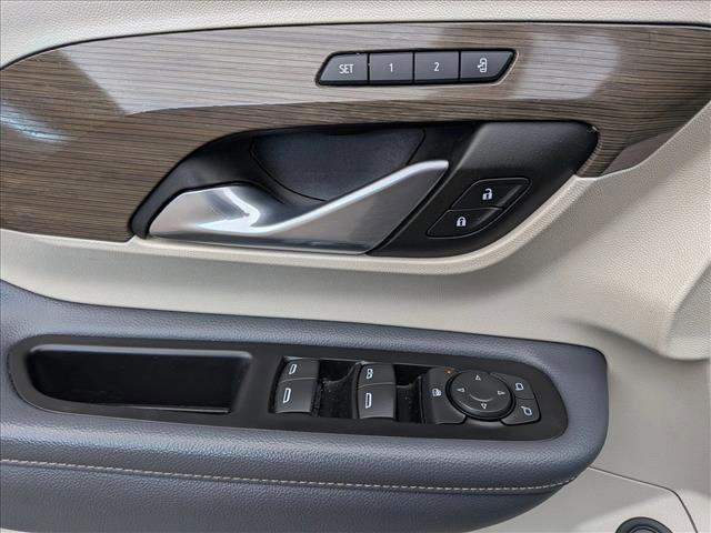 Used 2023 GMC Terrain Denali w/ Denali Premium Package image 15