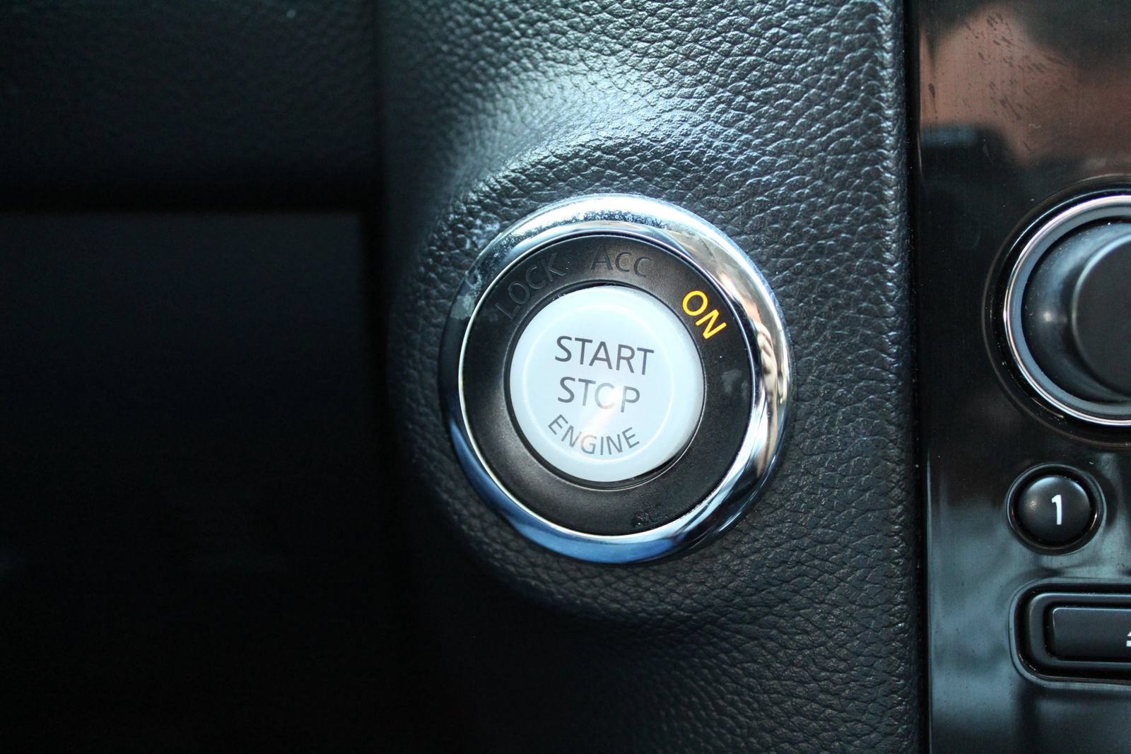 Used 2017 INFINITI QX70 2WD image 27