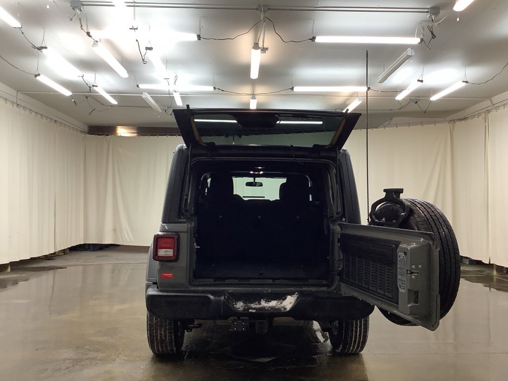 Used 2023 Jeep Wrangler Sport S image 9