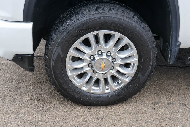 Used 2023 Chevrolet Silverado 2500 High Country w/ Z71 Off-Road Package image 7