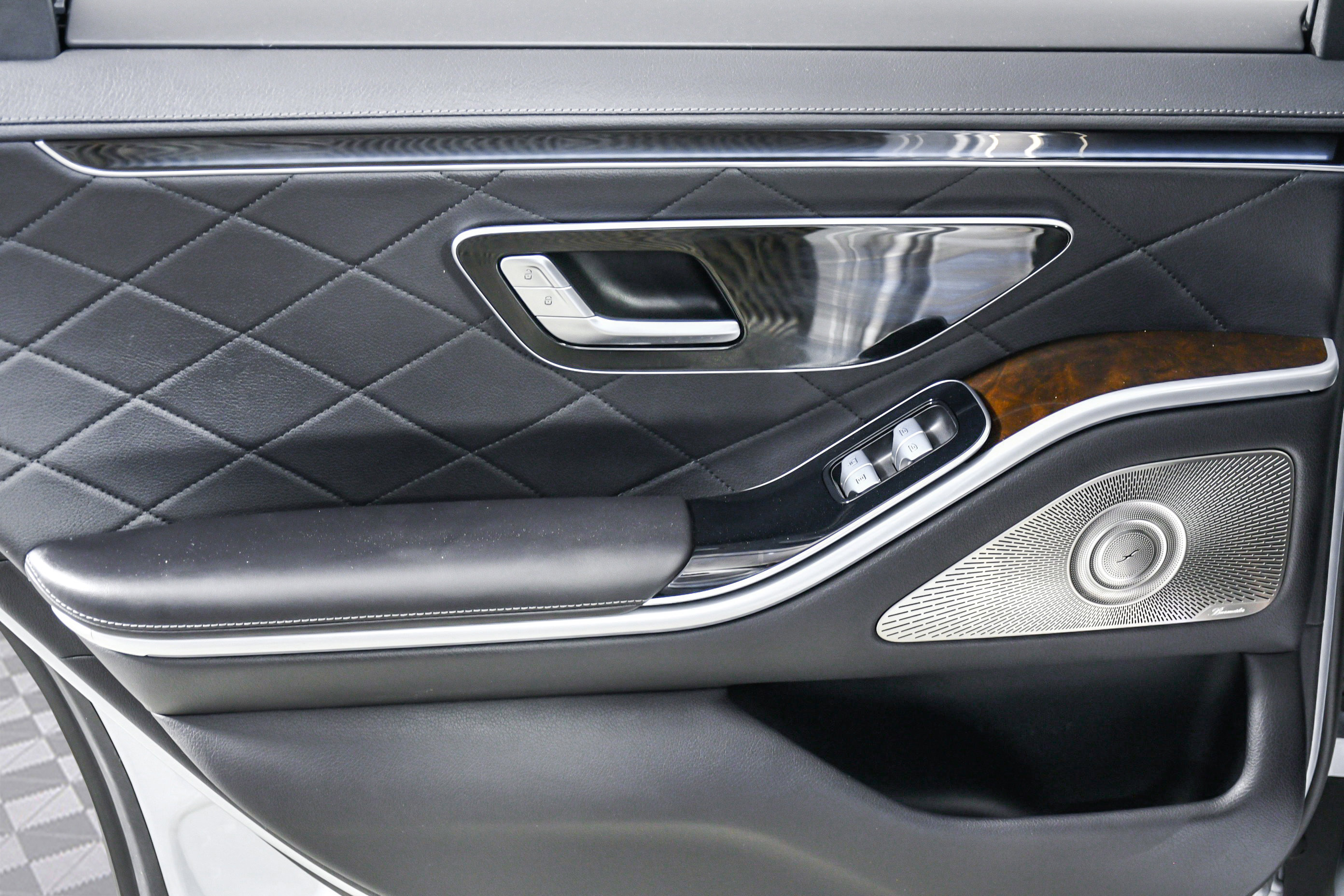 Used 2024 Mercedes-Benz S 580 4MATIC Sedan image 25