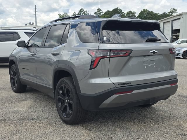 Used 2026 Chevrolet Equinox LT w/ Midnight Edition FWD image 3