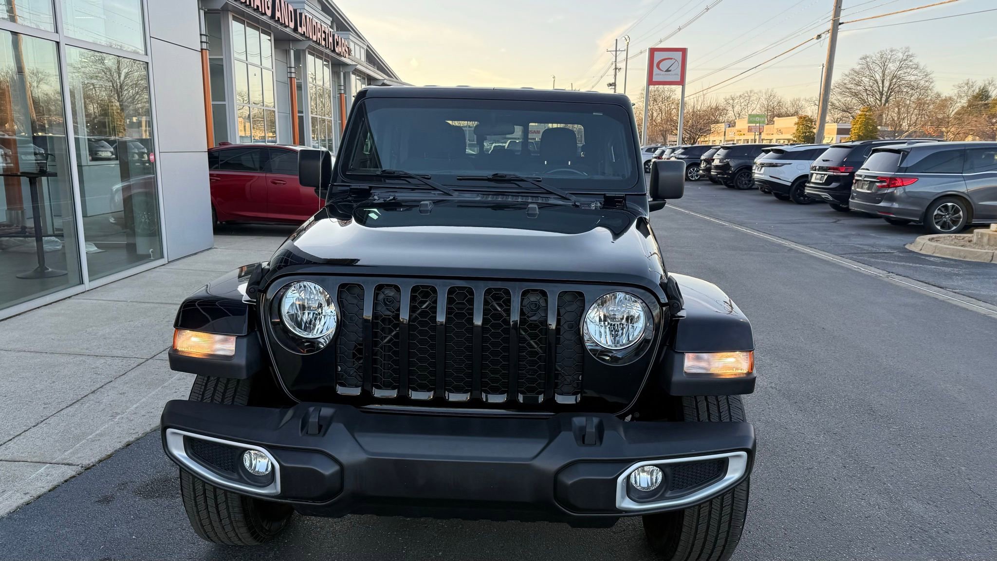 Used 2021 Jeep Gladiator Sport image 5