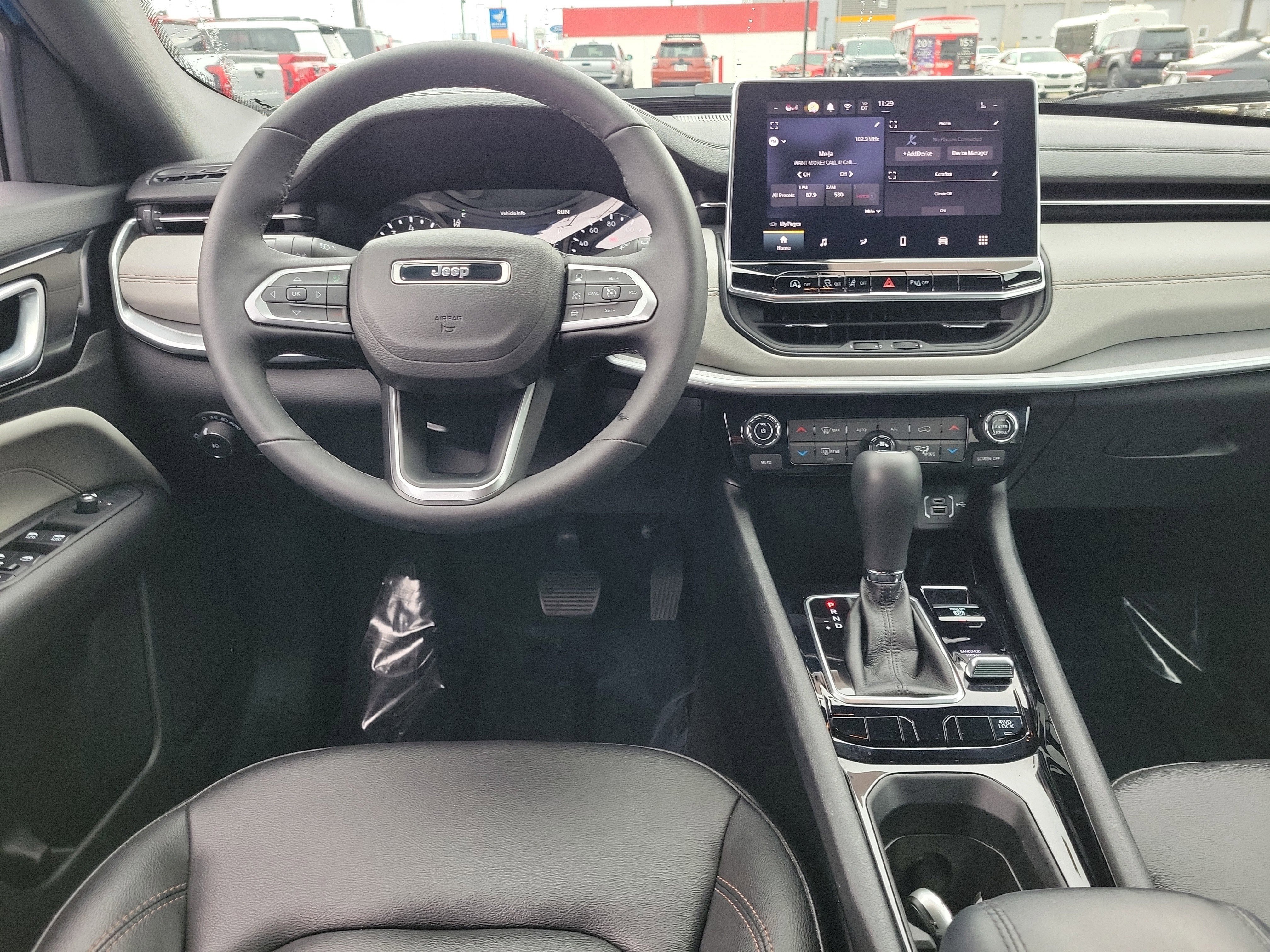 Used 2024 Jeep Compass Limited image 10