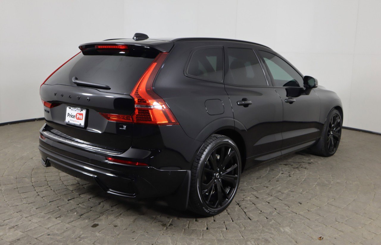 Used 2024 Volvo XC60 T8 Ultimate image 9