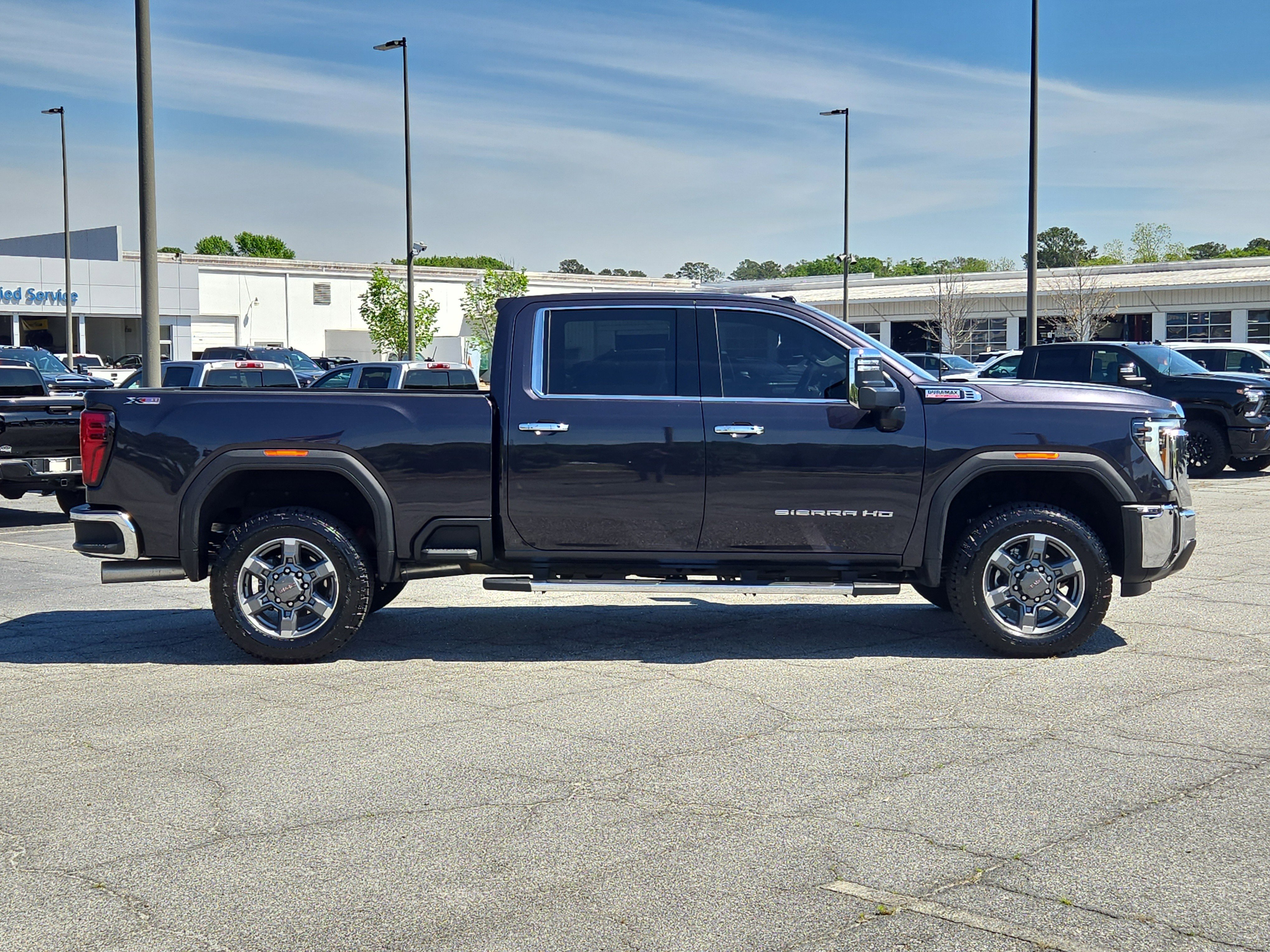 Used 2025 GMC Sierra 2500 SLT w/ SLT Convenience Package AWD/4WD image 8