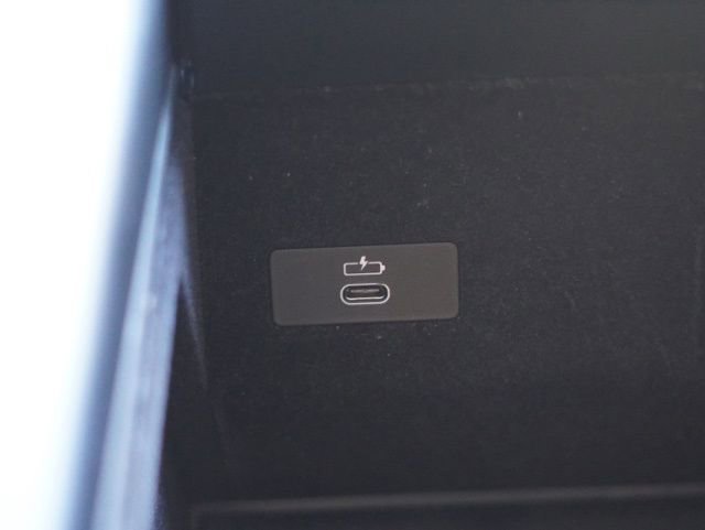Used 2024 BMW X7 xDrive40i w/ M Sport Package image 37