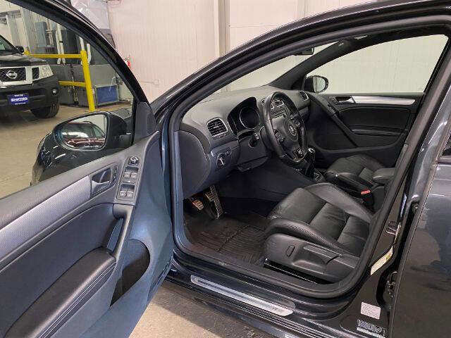 Used 2012 Volkswagen Golf 4-Door image 10