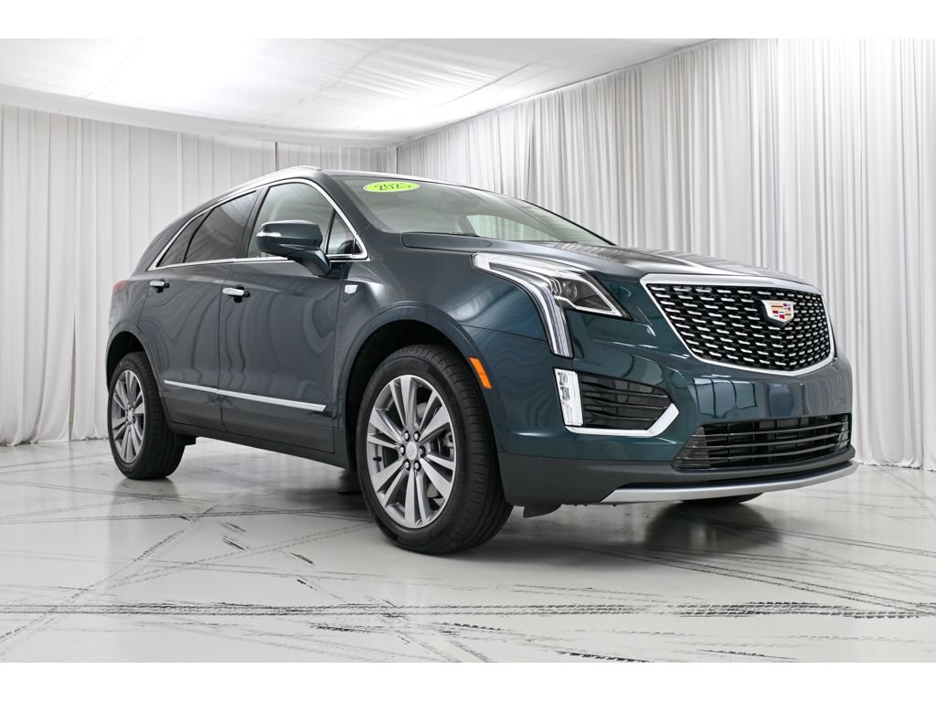 Certified 2025 Cadillac XT5 Premium Luxury AWD/4WD image 2