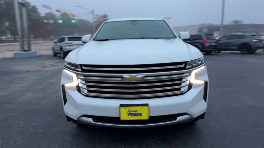 Used 2021 Chevrolet Tahoe High Country w/ Premium Package AWD/4WD image 3