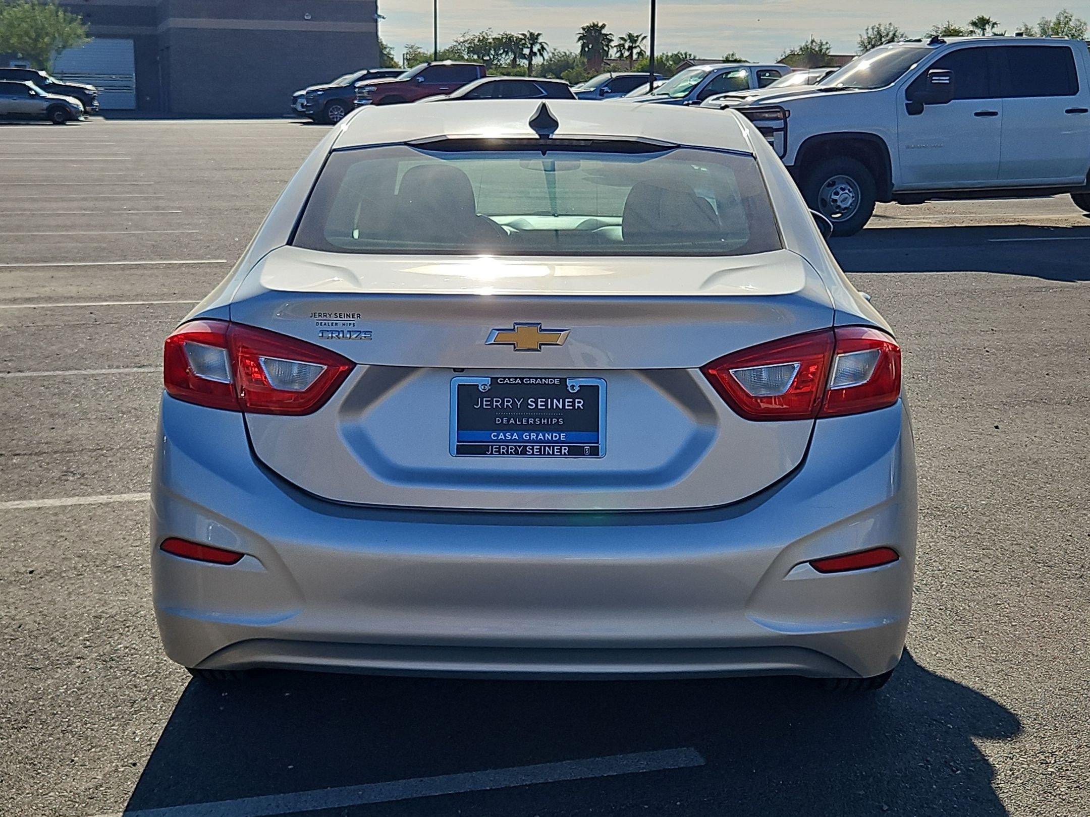 Certified 2017 Chevrolet Cruze LS FWD image 4