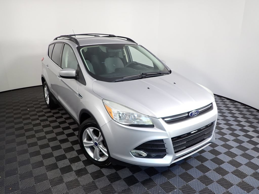 Used 2016 Ford Escape SE w/ Equipment Group 201A FWD image 5