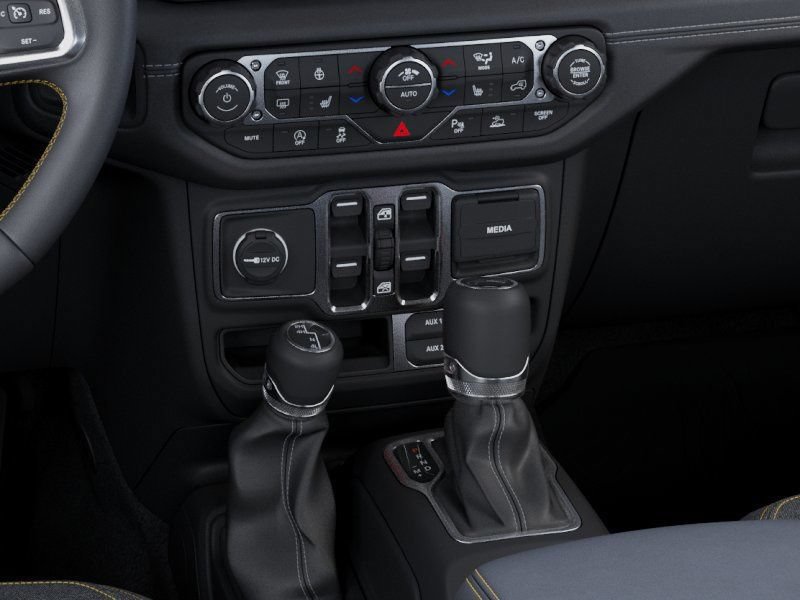 New 2025 Jeep Wrangler Unlimited Sahara w/ Safety Group AWD/4WD image 31