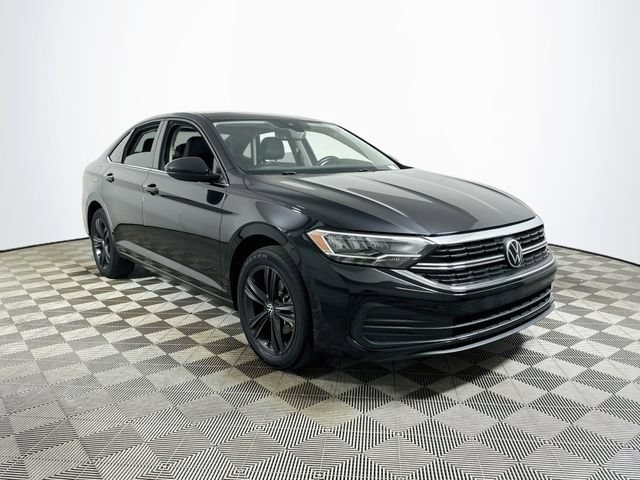 Used 2023 Volkswagen Jetta SE FWD image 1