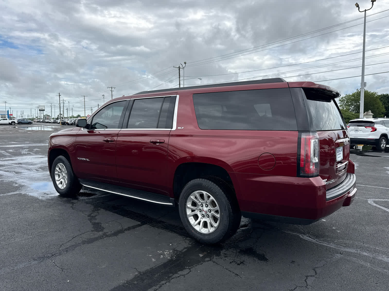 Certified 2019 GMC Yukon XL SLT AWD/4WD image 3