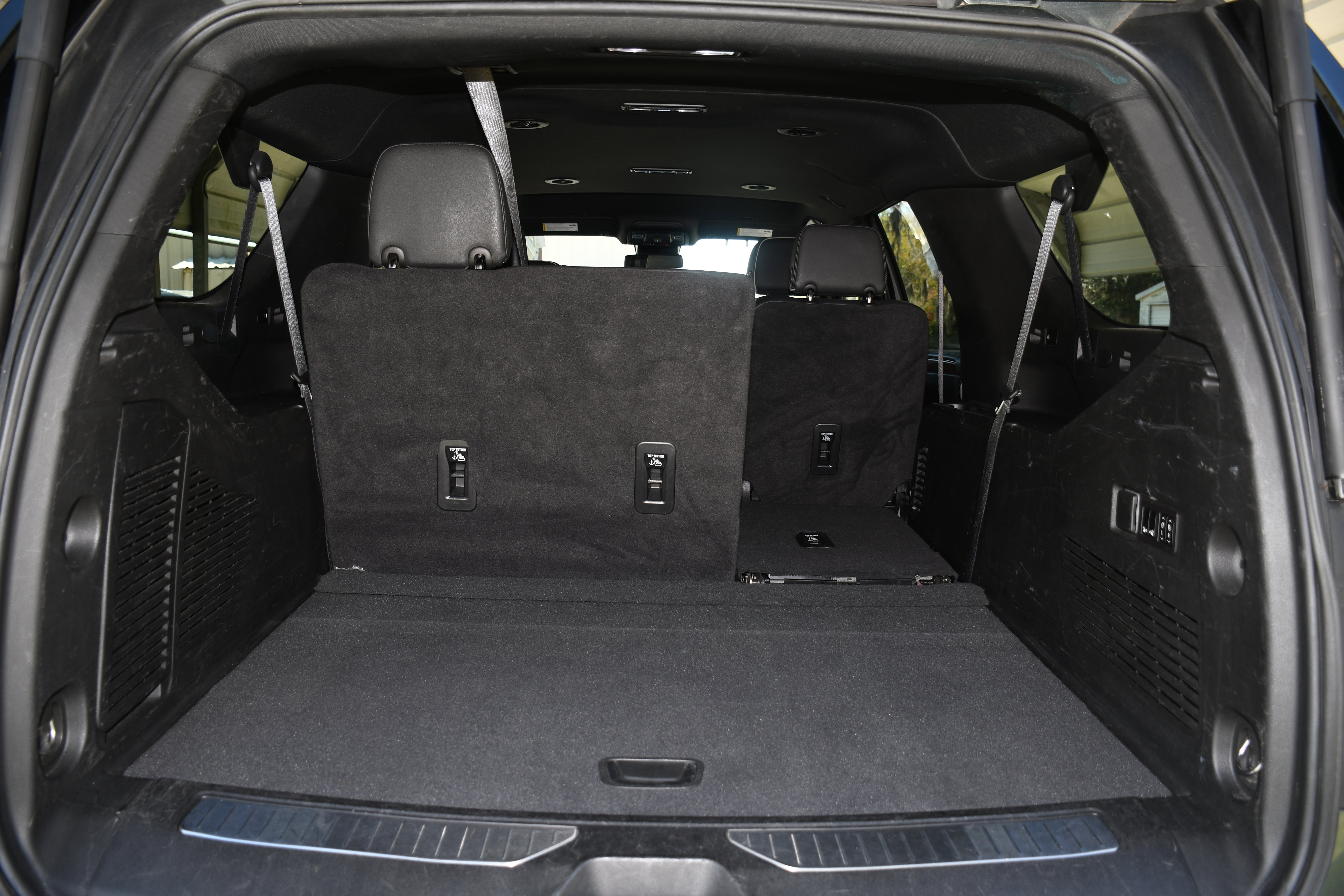 Used 2023 Chevrolet Suburban Premier RWD image 19