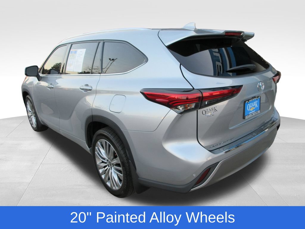 Used 2022 Toyota Highlander Platinum AWD/4WD image 3