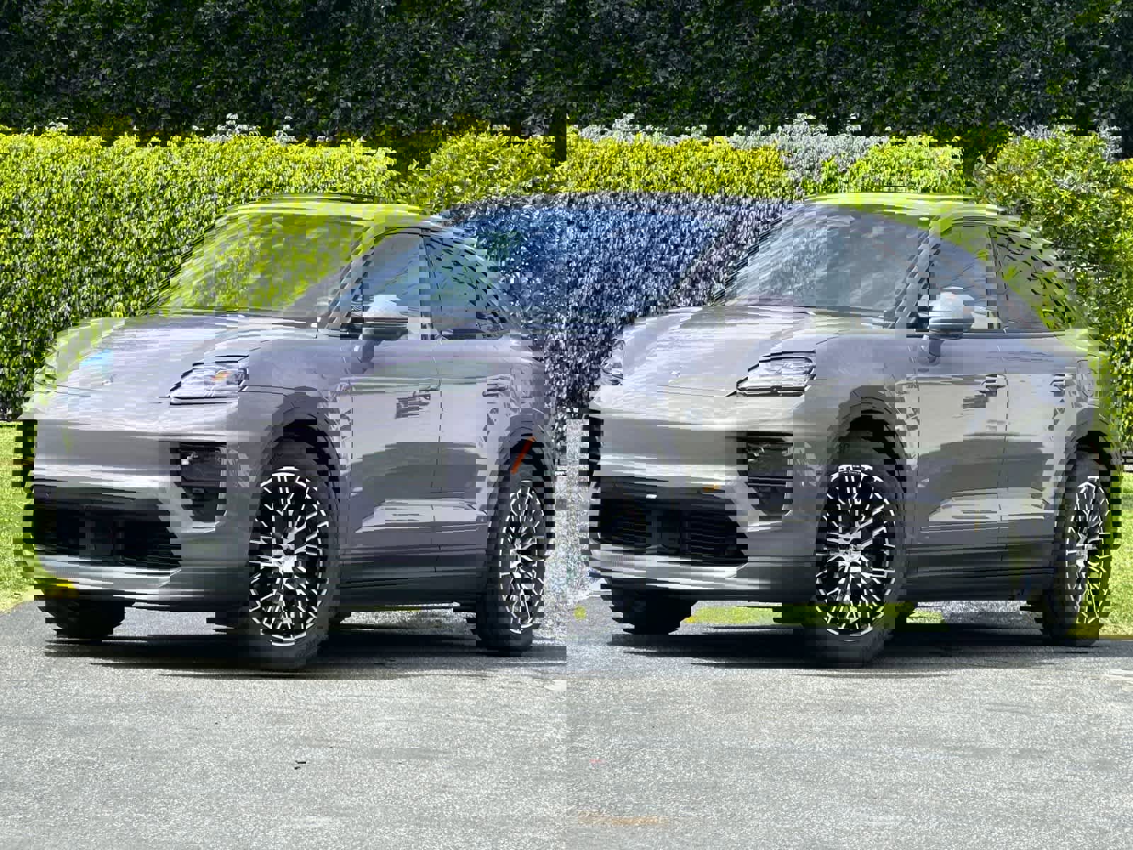 New 2026 Porsche Macan Electric video 1