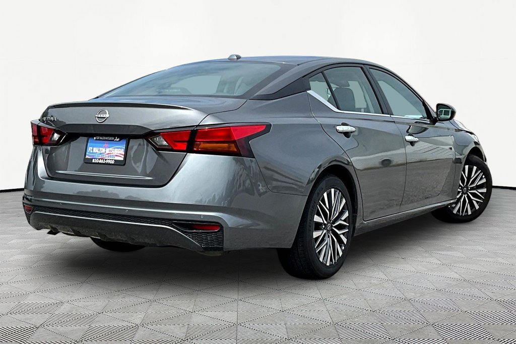 Used 2025 Nissan Altima 2.5 SV FWD image 7
