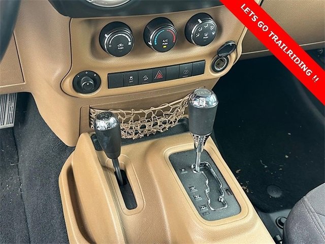 Used 2014 Jeep Wrangler Unlimited Sahara image 26