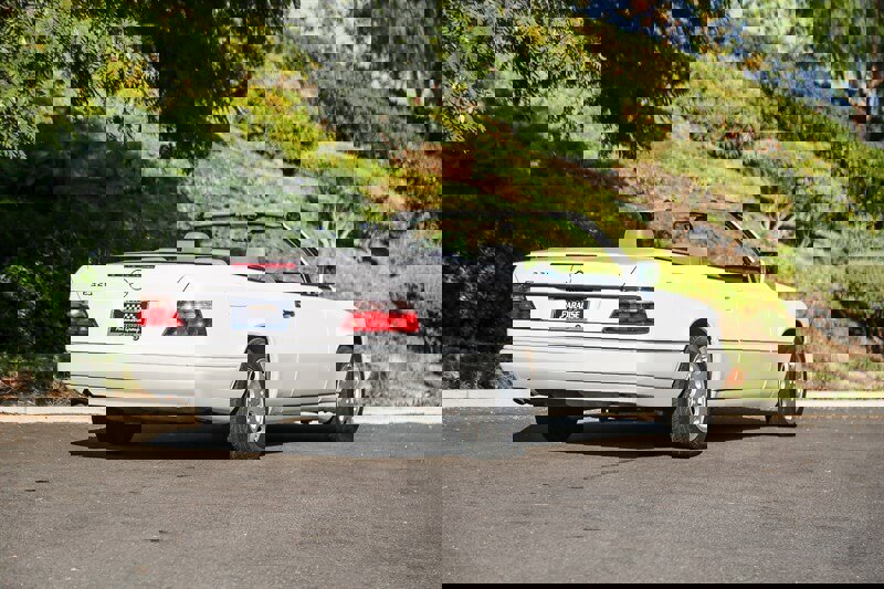 Used 1995 Mercedes-Benz E 320 Convertible image 24