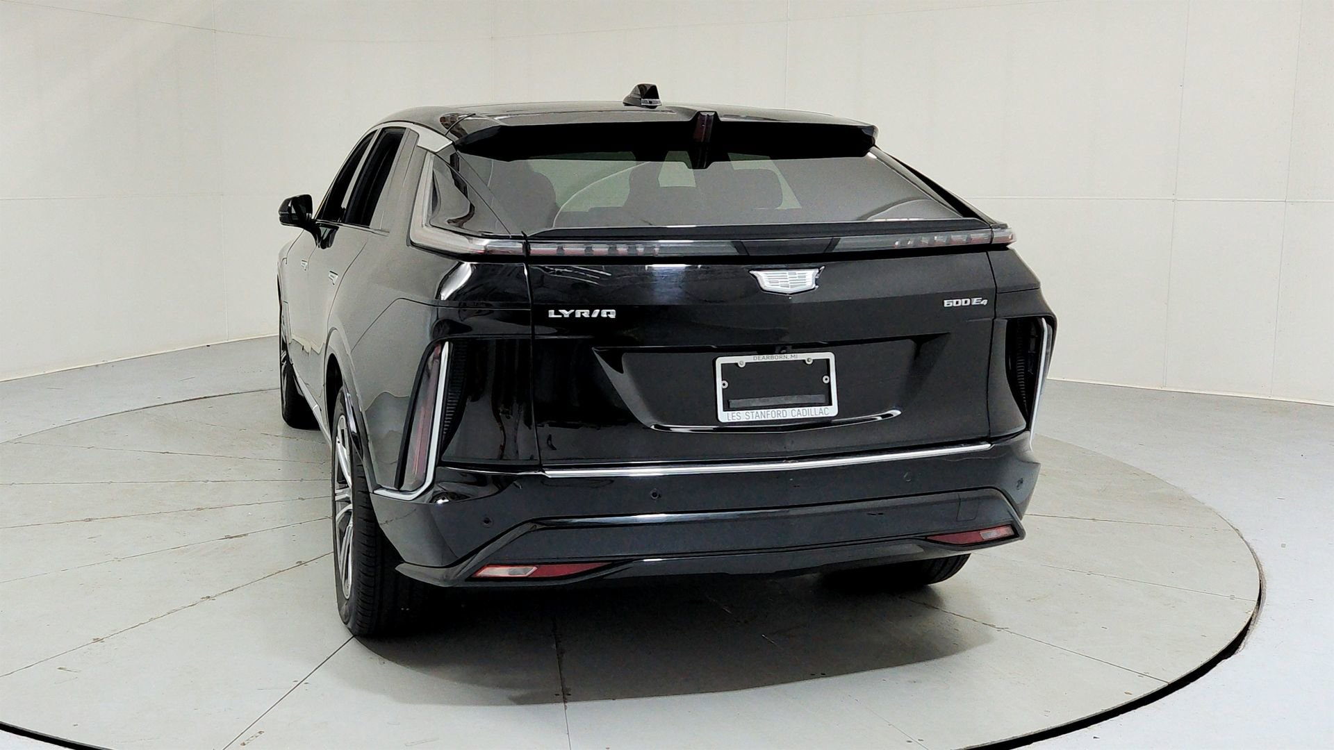 Certified 2025 Cadillac Lyriq Luxury w/ LPO, Floor Liner Package image 4