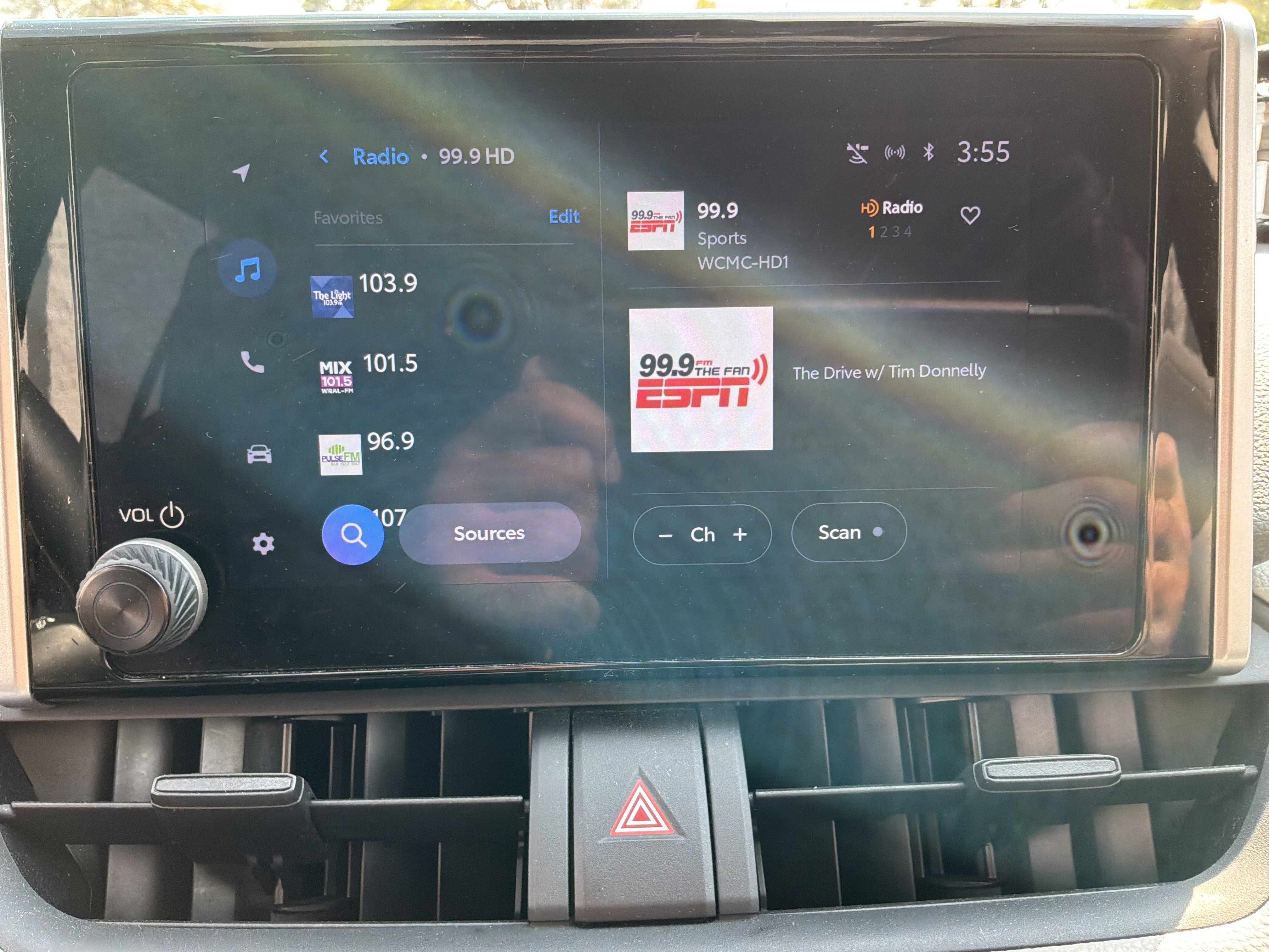 Used 2023 Toyota RAV4 XLE w/ Convenience Package image 24