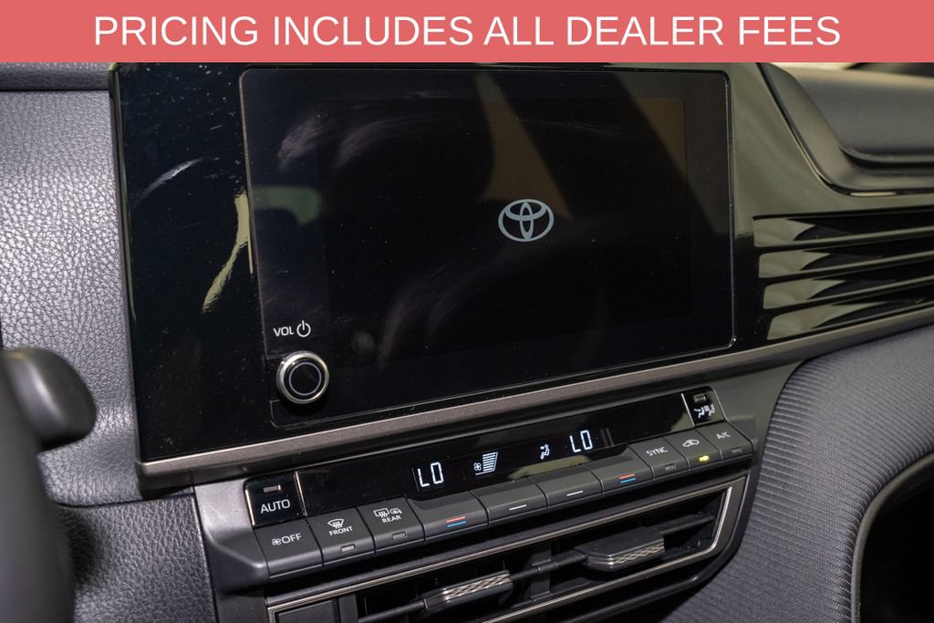 Used 2025 Toyota Camry SE FWD image 12
