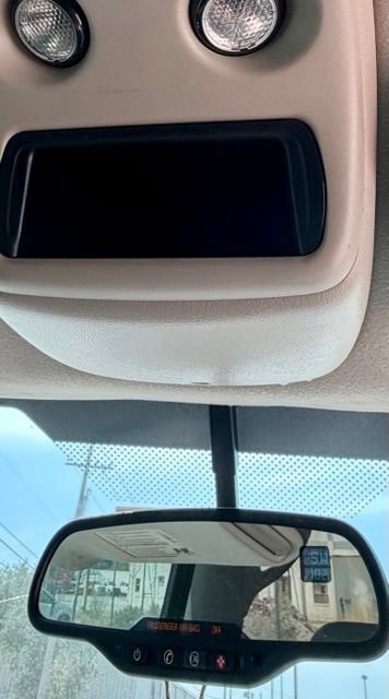 Used 2005 Chevrolet Avalanche Z71 w/ Preferred Equipment Group AWD/4WD image 16