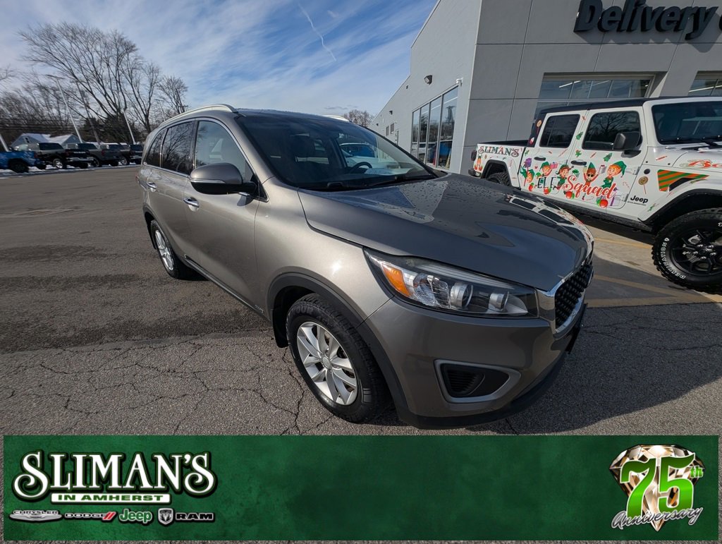 Used 2016 Kia Sorento LX w/ LX Convenience Package