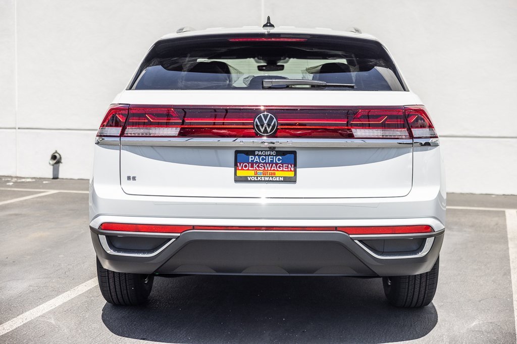 New 2026 Volkswagen Atlas Cross Sport SE image 4