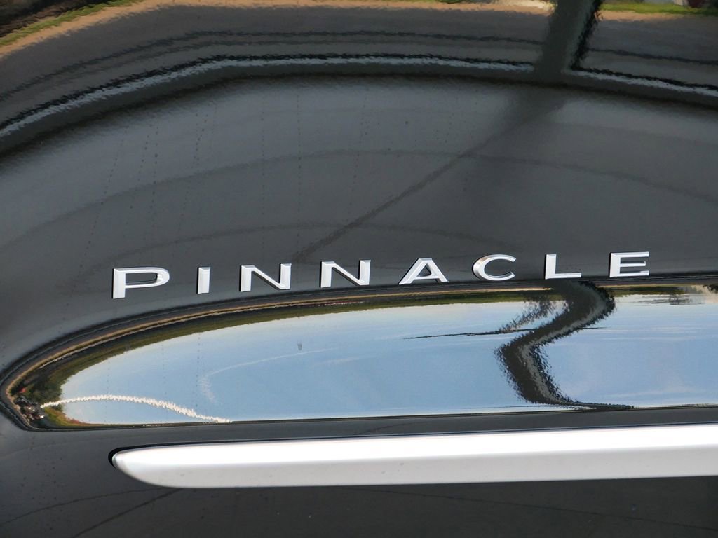 New 2026 Chrysler Pacifica Pinnacle image 14