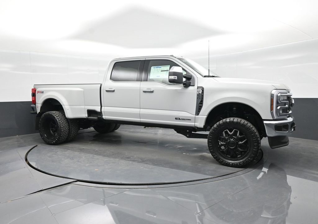 New 2026 Ford F350 Lariat w/ Chrome Package image 11