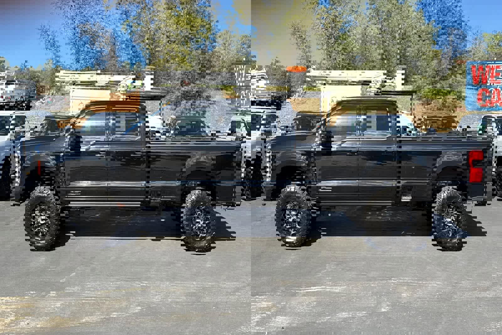 Used 2023 Ford F350 Lariat w/ Lariat Ultimate Package image 7