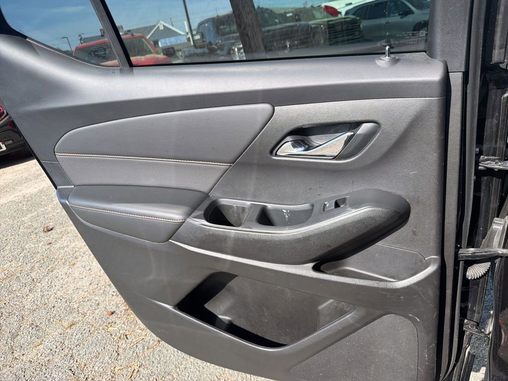 Used 2021 Chevrolet Traverse Premier w/ Redline Edition image 23