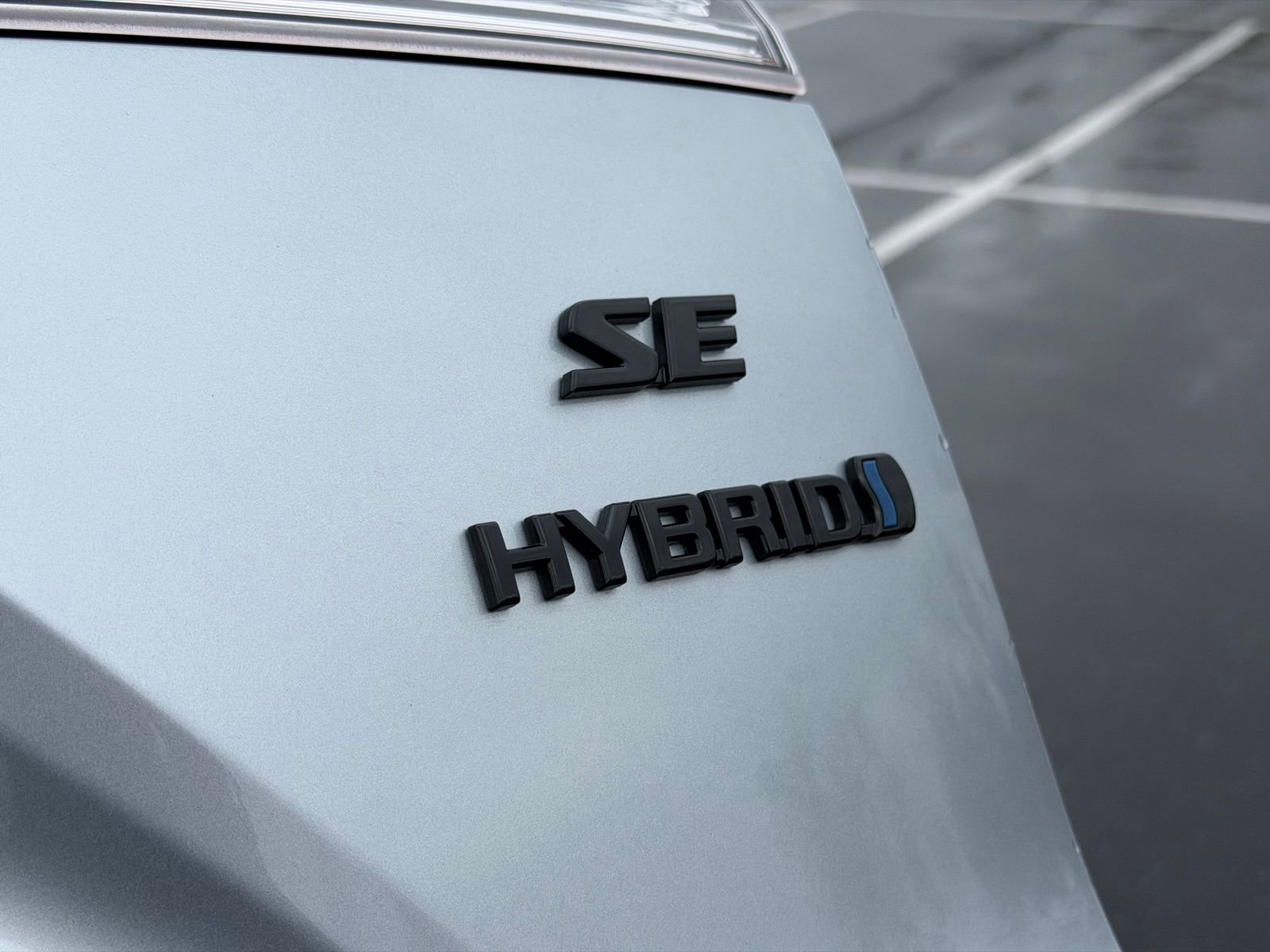 Used 2024 Toyota Corolla Cross SE image 31