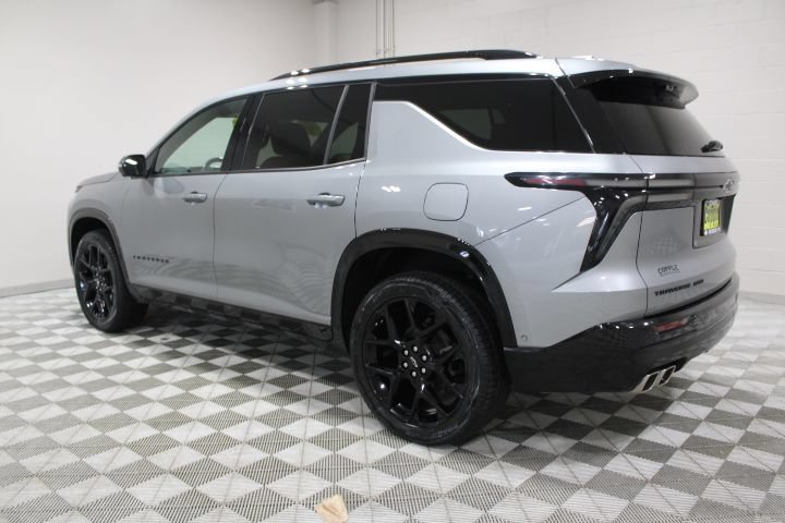 Used 2025 Chevrolet Traverse RS AWD/4WD image 10