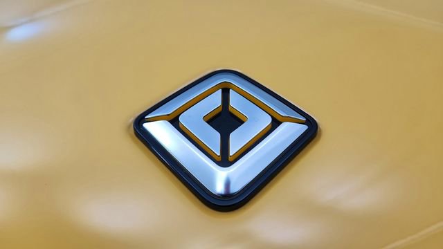 Used 2024 Rivian R1S Adventure image 16