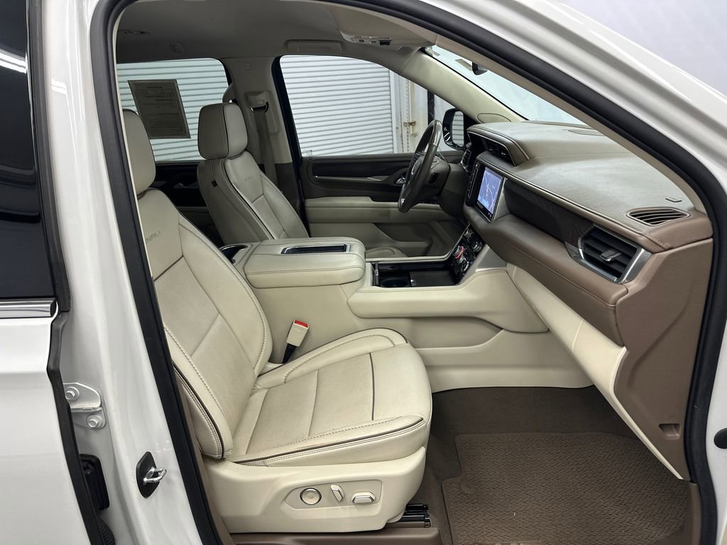Used 2021 GMC Yukon XL Denali image 14